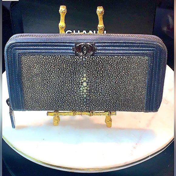 CHANEL GALUCHAT STINGRAY BOY LONG ZIPPY WALLET KARL LAGERFIELD GUNMETAL - Picture 4 of 11